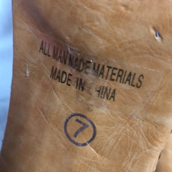 Up close brand sz 7 gold yellow and glitter heeled slides - Picture 6 of 11